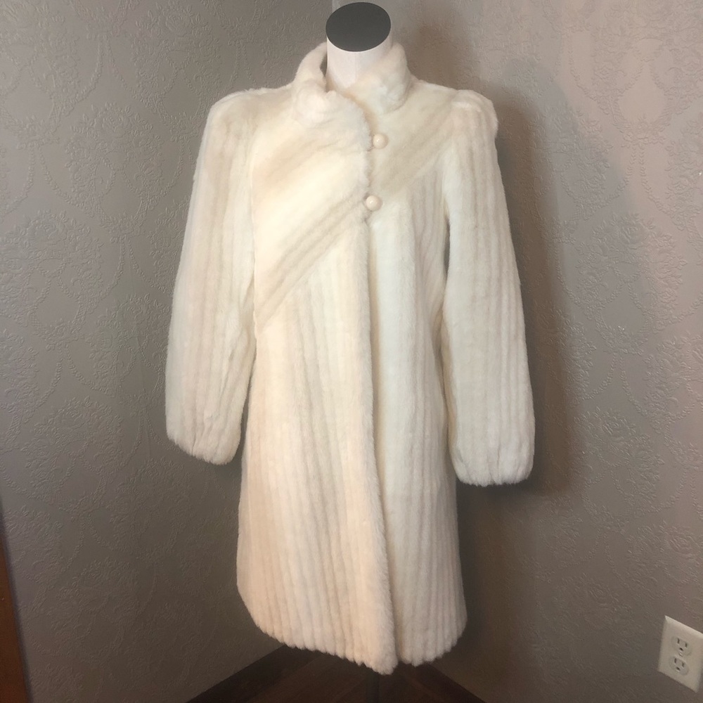 Intrigue by Montgomery Mills Faux Fur 9-10 cream